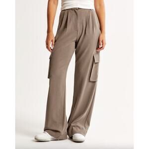 Abercrombie & Fitch Af Sloane Lightweight Tailored Cargo Pant - 30 Brown